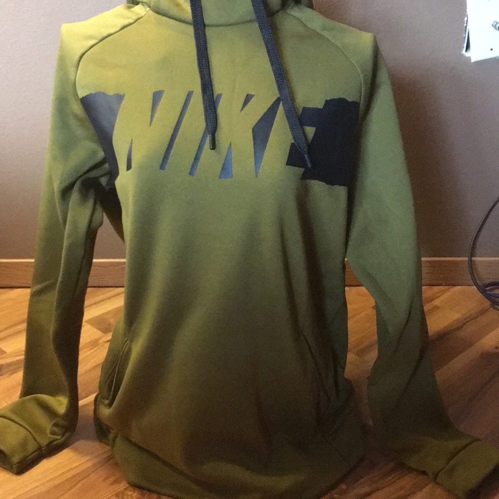 Green nike dri-fit hoodie